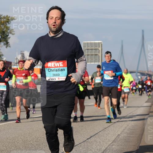 03.10.2025 - Köhlbrandbrückenlauf Luisa Fischer http://msf.ph/oto/9017896 03.10.2025 11:05:21 Position 3 3669 meine-sportfotos.de