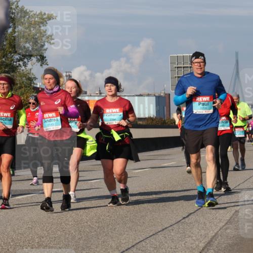 03.10.2025 - Köhlbrandbrückenlauf Luisa Fischer http://msf.ph/oto/9017904 03.10.2025 11:05:23 Position 3 2143, 2154, 3259, 3029 meine-sportfotos.de