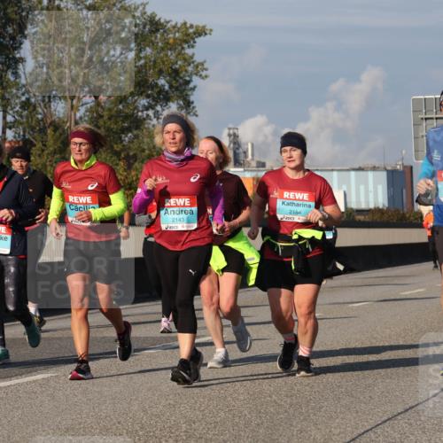 03.10.2025 - Köhlbrandbrückenlauf Luisa Fischer http://msf.ph/oto/9017905 03.10.2025 11:05:23 Position 3 2188, 2143, 2154, 3259, 029 meine-sportfotos.de