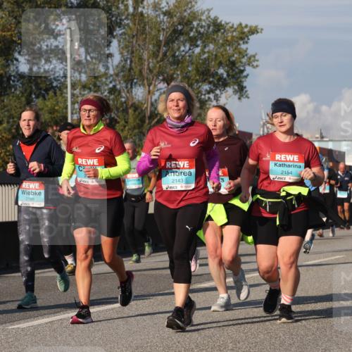 03.10.2025 - Köhlbrandbrückenlauf Luisa Fischer http://msf.ph/oto/9017909 03.10.2025 11:05:24 Position 3 2188, 2143, 2154, 3 meine-sportfotos.de