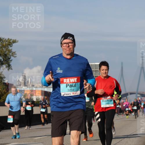 03.10.2025 - Köhlbrandbrückenlauf Luisa Fischer http://msf.ph/oto/9017917 03.10.2025 11:05:25 Position 3 2154, 3259, 3029 meine-sportfotos.de