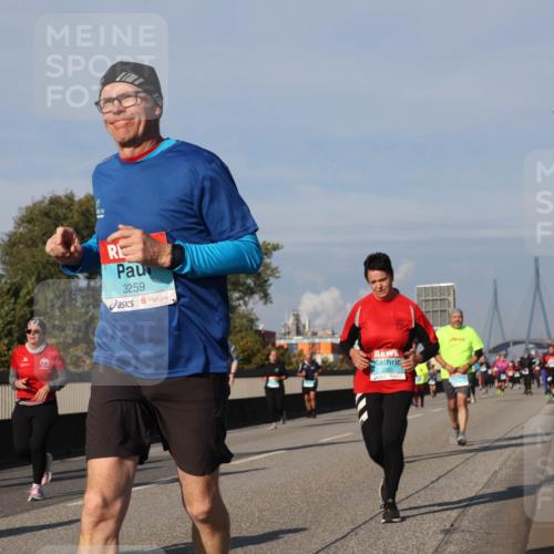 03.10.2025 - Köhlbrandbrückenlauf Luisa Fischer http://msf.ph/oto/9017927 03.10.2025 11:05:27 Position 3 3259, 3029 meine-sportfotos.de