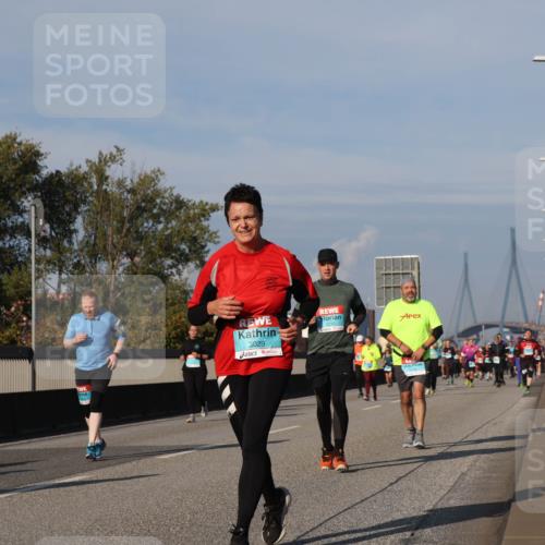 03.10.2025 - Köhlbrandbrückenlauf Luisa Fischer http://msf.ph/oto/9017931 03.10.2025 11:05:27 Position 3 3029 meine-sportfotos.de