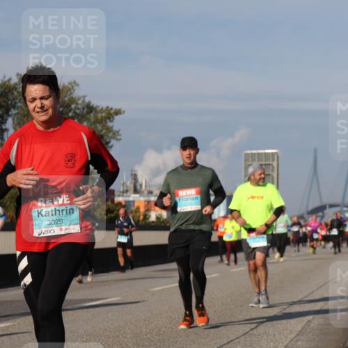 03.10.2025 - Köhlbrandbrückenlauf Luisa Fischer http://msf.ph/oto/9017935 03.10.2025 11:05:28 Position 3 3029 meine-sportfotos.de