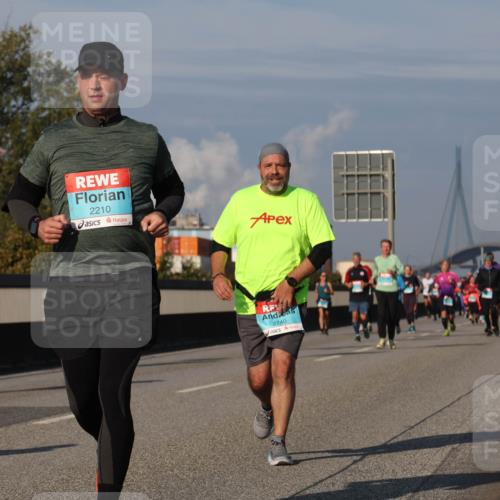 03.10.2025 - Köhlbrandbrückenlauf Luisa Fischer http://msf.ph/oto/9017945 03.10.2025 11:05:30 Position 3 2210, 2740 meine-sportfotos.de