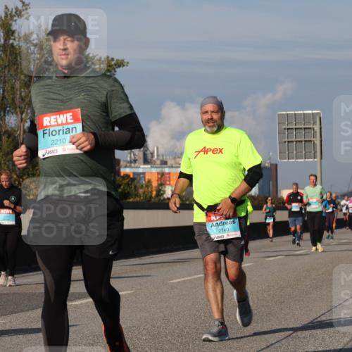 03.10.2025 - Köhlbrandbrückenlauf Luisa Fischer http://msf.ph/oto/9017949 03.10.2025 11:05:30 Position 3 3759, 2210, 2740 meine-sportfotos.de