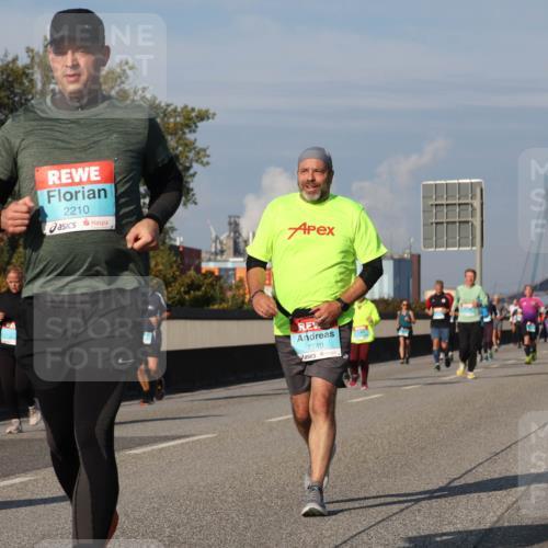 03.10.2025 - Köhlbrandbrückenlauf Luisa Fischer http://msf.ph/oto/9017950 03.10.2025 11:05:30 Position 3 2210, 2740 meine-sportfotos.de