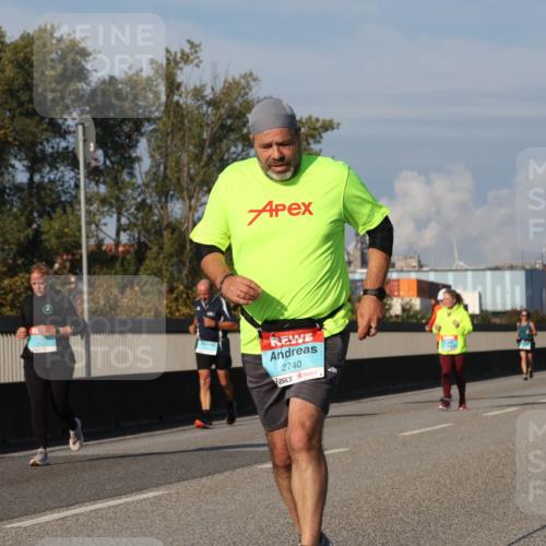 03.10.2025 - Köhlbrandbrückenlauf Luisa Fischer http://msf.ph/oto/9017957 03.10.2025 11:05:32 Position 3 2740 meine-sportfotos.de