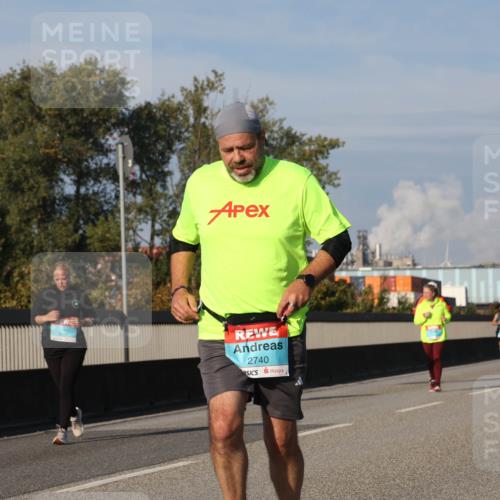03.10.2025 - Köhlbrandbrückenlauf Luisa Fischer http://msf.ph/oto/9017959 03.10.2025 11:05:32 Position 3 2740 meine-sportfotos.de