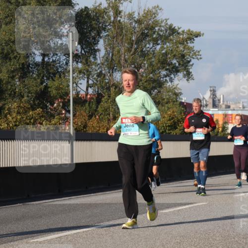 03.10.2025 - Köhlbrandbrückenlauf Luisa Fischer http://msf.ph/oto/9017975 03.10.2025 11:05:41 Position 3 2167 meine-sportfotos.de
