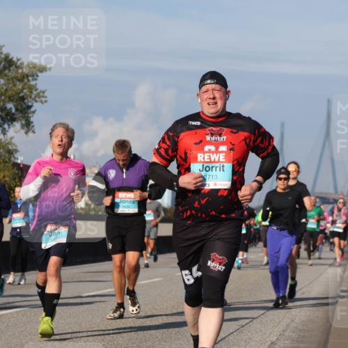 03.10.2025 - Köhlbrandbrückenlauf Luisa Fischer http://msf.ph/oto/9017992 03.10.2025 11:05:44 Position 3 3430, 3713, 64 meine-sportfotos.de