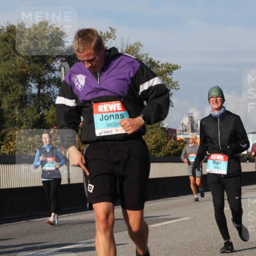 03.10.2025 - Köhlbrandbrückenlauf Luisa Fischer http://msf.ph/oto/9018012 03.10.2025 11:05:48 Position 3 3430, 2683 meine-sportfotos.de
