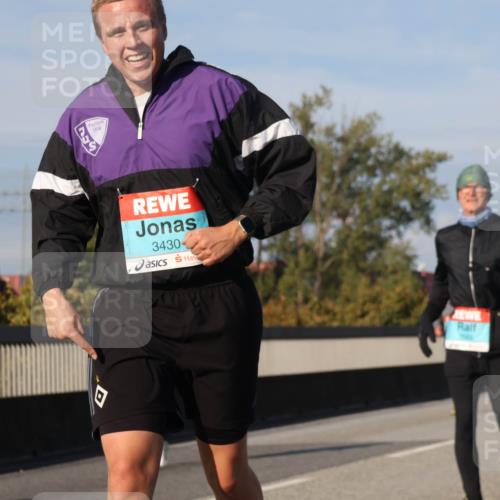 03.10.2025 - Köhlbrandbrückenlauf Luisa Fischer http://msf.ph/oto/9018015 03.10.2025 11:05:48 Position 3 1958, 3430 meine-sportfotos.de
