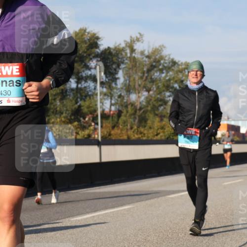 03.10.2025 - Köhlbrandbrückenlauf Luisa Fischer http://msf.ph/oto/9018017 03.10.2025 11:05:49 Position 3 1958, 3430 meine-sportfotos.de