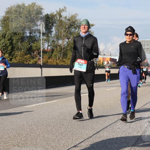 03.10.2025 - Köhlbrandbrückenlauf Luisa Fischer http://msf.ph/oto/9018020 03.10.2025 11:05:49 Position 3 2683 meine-sportfotos.de