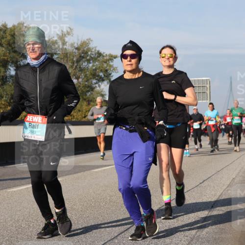 03.10.2025 - Köhlbrandbrückenlauf Luisa Fischer http://msf.ph/oto/9018026 03.10.2025 11:05:50 Position 3 2683 meine-sportfotos.de
