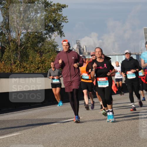 03.10.2025 - Köhlbrandbrückenlauf Luisa Fischer http://msf.ph/oto/9018043 03.10.2025 11:05:53 Position 3 1978 meine-sportfotos.de