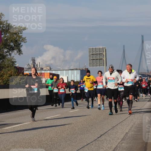 03.10.2025 - Köhlbrandbrückenlauf Luisa Fischer http://msf.ph/oto/9018110 03.10.2025 11:06:04 Position 3  meine-sportfotos.de