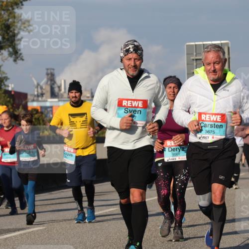 03.10.2025 - Köhlbrandbrückenlauf Luisa Fischer http://msf.ph/oto/9018140 03.10.2025 11:06:09 Position 3 284, 40, 1001, 3675 meine-sportfotos.de