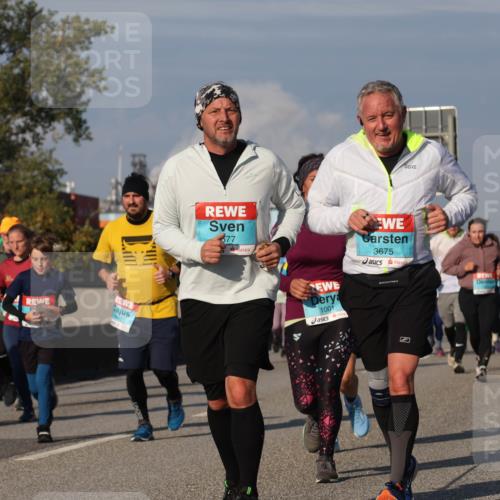 03.10.2025 - Köhlbrandbrückenlauf Luisa Fischer http://msf.ph/oto/9018144 03.10.2025 11:06:10 Position 3 877, 1001, 3675 meine-sportfotos.de
