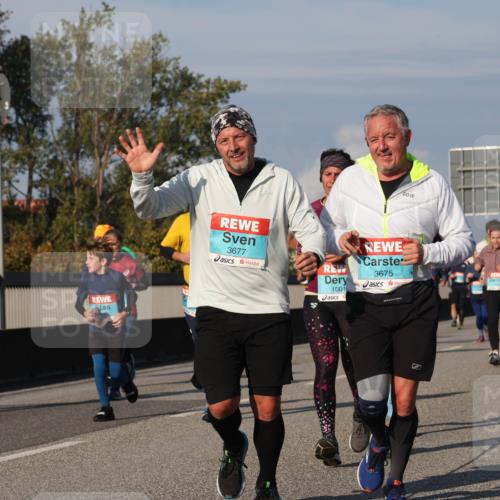 03.10.2025 - Köhlbrandbrückenlauf Luisa Fischer http://msf.ph/oto/9018149 03.10.2025 11:06:11 Position 3 3677, 3675, 1001 meine-sportfotos.de
