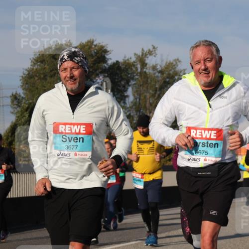03.10.2025 - Köhlbrandbrückenlauf Luisa Fischer http://msf.ph/oto/9018156 03.10.2025 11:06:12 Position 3 3677, 8675, 2152 meine-sportfotos.de