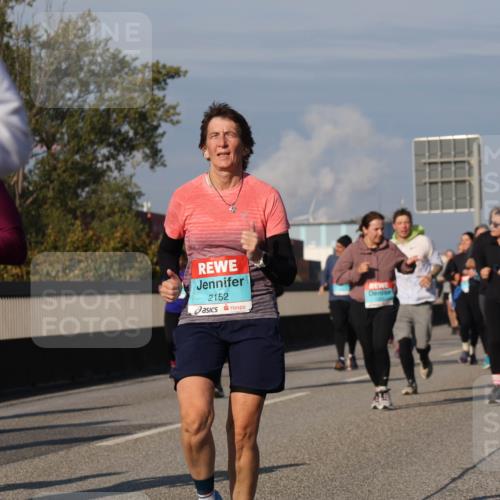 03.10.2025 - Köhlbrandbrückenlauf Luisa Fischer http://msf.ph/oto/9018162 03.10.2025 11:06:13 Position 3 2152 meine-sportfotos.de