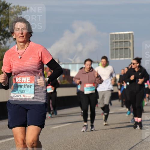 03.10.2025 - Köhlbrandbrückenlauf Luisa Fischer http://msf.ph/oto/9018163 03.10.2025 11:06:13 Position 3 2152 meine-sportfotos.de