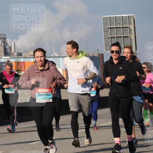 03.10.2025 - Köhlbrandbrückenlauf Luisa Fischer http://msf.ph/oto/9018170 03.10.2025 11:06:14 Position 3 3810, 3279, 1320, 078, 3661 meine-sportfotos.de