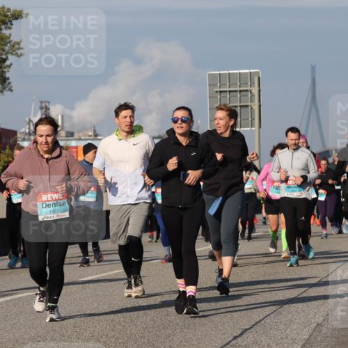 03.10.2025 - Köhlbrandbrückenlauf Luisa Fischer http://msf.ph/oto/9018176 03.10.2025 11:06:15 Position 3 3279, 1320 meine-sportfotos.de