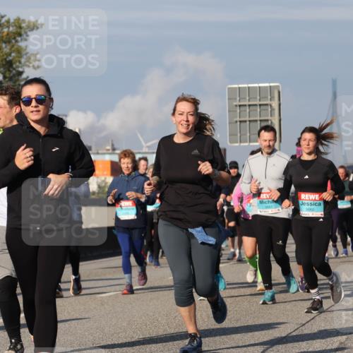 03.10.2025 - Köhlbrandbrückenlauf Luisa Fischer http://msf.ph/oto/9018190 03.10.2025 11:06:17 Position 3 3660 meine-sportfotos.de
