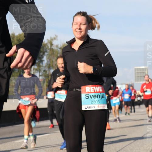 03.10.2025 - Köhlbrandbrückenlauf Luisa Fischer http://msf.ph/oto/9018274 03.10.2025 11:06:32 Position 3 1, 2303 meine-sportfotos.de