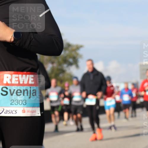 03.10.2025 - Köhlbrandbrückenlauf Luisa Fischer http://msf.ph/oto/9018278 03.10.2025 11:06:33 Position 3 2303 meine-sportfotos.de