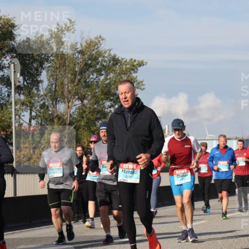 03.10.2025 - Köhlbrandbrückenlauf Luisa Fischer http://msf.ph/oto/9018282 03.10.2025 11:06:34 Position 3 1382, 30, 3022, 3706, 1984, 2049 meine-sportfotos.de