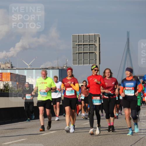 03.10.2025 - Köhlbrandbrückenlauf Luisa Fischer http://msf.ph/oto/9018326 03.10.2025 11:06:44 Position 3  meine-sportfotos.de