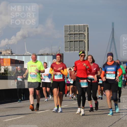 03.10.2025 - Köhlbrandbrückenlauf Luisa Fischer http://msf.ph/oto/9018330 03.10.2025 11:06:44 Position 3 2169, 1709, 3597 meine-sportfotos.de
