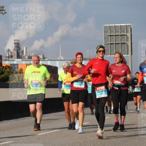 03.10.2025 - Köhlbrandbrückenlauf Luisa Fischer http://msf.ph/oto/9018341 03.10.2025 11:06:46 Position 3 2739, 2169, 2742, 3597, 12, 2970, 1709 meine-sportfotos.de
