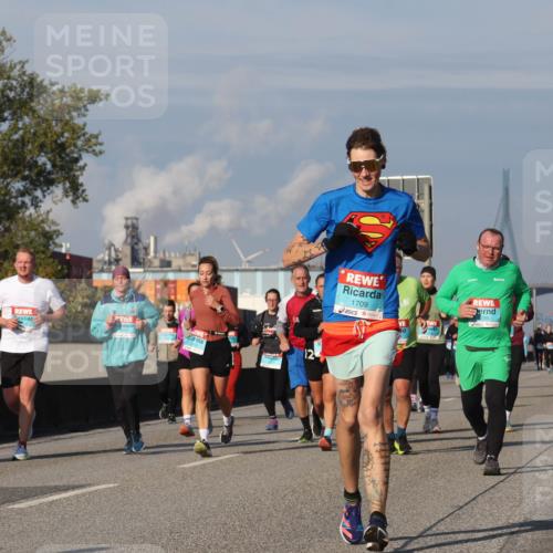 03.10.2025 - Köhlbrandbrückenlauf Luisa Fischer http://msf.ph/oto/9018379 03.10.2025 11:06:53 Position 3 12, 1709 meine-sportfotos.de