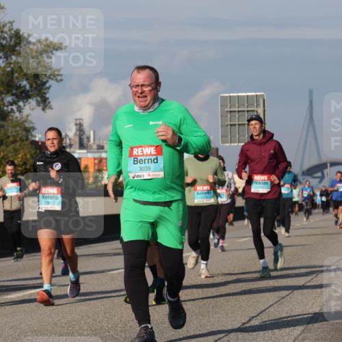 03.10.2025 - Köhlbrandbrückenlauf Luisa Fischer http://msf.ph/oto/9018399 03.10.2025 11:06:57 Position 3 1937, 3039, 1160 meine-sportfotos.de