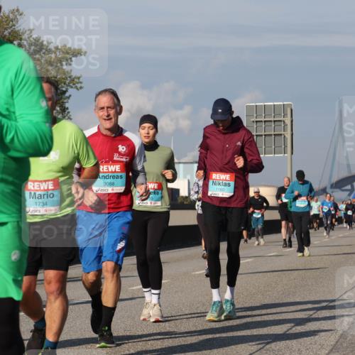 03.10.2025 - Köhlbrandbrückenlauf Luisa Fischer http://msf.ph/oto/9018411 03.10.2025 11:06:59 Position 3 3039, 1734, 10, 3088, 1160 meine-sportfotos.de
