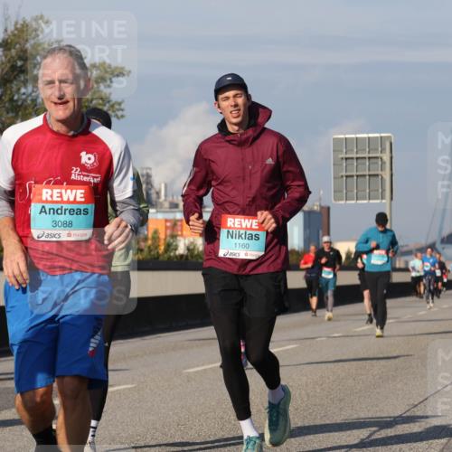 03.10.2025 - Köhlbrandbrückenlauf Luisa Fischer http://msf.ph/oto/9018421 03.10.2025 11:07:01 Position 3 3088, 1160 meine-sportfotos.de