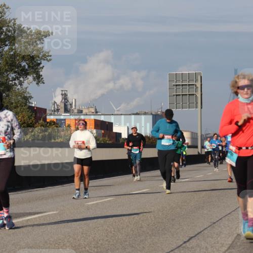 03.10.2025 - Köhlbrandbrückenlauf Luisa Fischer http://msf.ph/oto/9018438 03.10.2025 11:07:04 Position 3 1697 meine-sportfotos.de