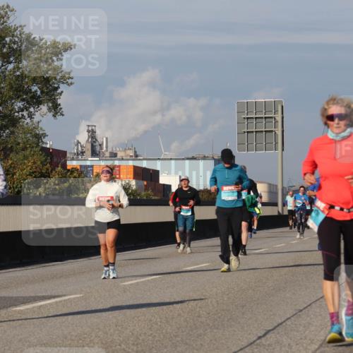 03.10.2025 - Köhlbrandbrückenlauf Luisa Fischer http://msf.ph/oto/9018440 03.10.2025 11:07:04 Position 3 1697 meine-sportfotos.de