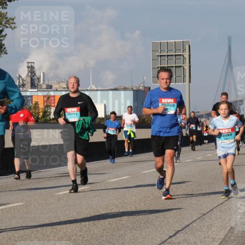 03.10.2025 - Köhlbrandbrückenlauf Luisa Fischer http://msf.ph/oto/9018460 03.10.2025 11:07:10 Position 3  meine-sportfotos.de