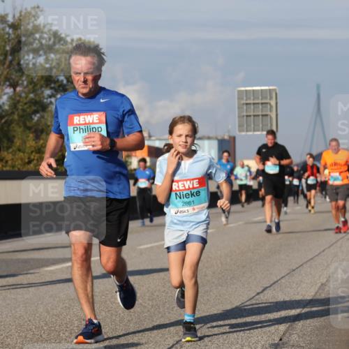 03.10.2025 - Köhlbrandbrückenlauf Luisa Fischer http://msf.ph/oto/9018484 03.10.2025 11:07:14 Position 3 2861 meine-sportfotos.de