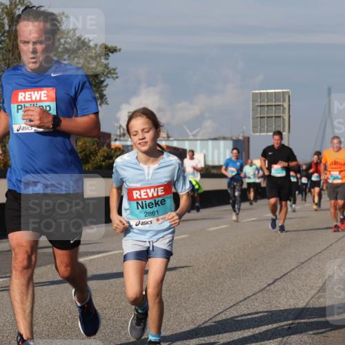 03.10.2025 - Köhlbrandbrückenlauf Luisa Fischer http://msf.ph/oto/9018487 03.10.2025 11:07:14 Position 3 2861 meine-sportfotos.de