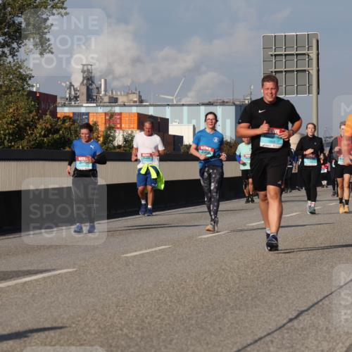 03.10.2025 - Köhlbrandbrückenlauf Luisa Fischer http://msf.ph/oto/9018495 03.10.2025 11:07:16 Position 3 1855 meine-sportfotos.de