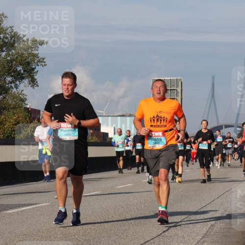 03.10.2025 - Köhlbrandbrückenlauf Luisa Fischer http://msf.ph/oto/9018517 03.10.2025 11:07:19 Position 3 1855, 1853 meine-sportfotos.de