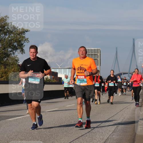 03.10.2025 - Köhlbrandbrückenlauf Luisa Fischer http://msf.ph/oto/9018518 03.10.2025 11:07:19 Position 3 1855, 1853 meine-sportfotos.de
