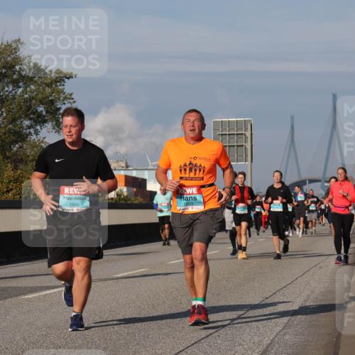 03.10.2025 - Köhlbrandbrückenlauf Luisa Fischer http://msf.ph/oto/9018521 03.10.2025 11:07:20 Position 3 12, 1855, 1853 meine-sportfotos.de